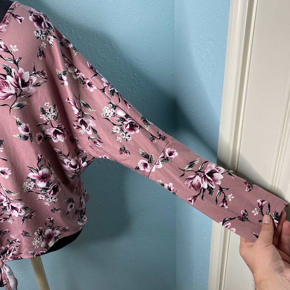 iZ Byer Pink Floral Blouse Shirt - Picture 6 of 12
